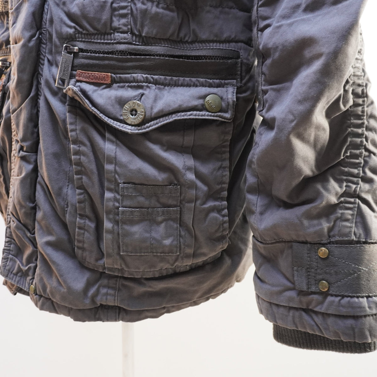 Parka Khujo para Hombre Usada - Gris, XXL