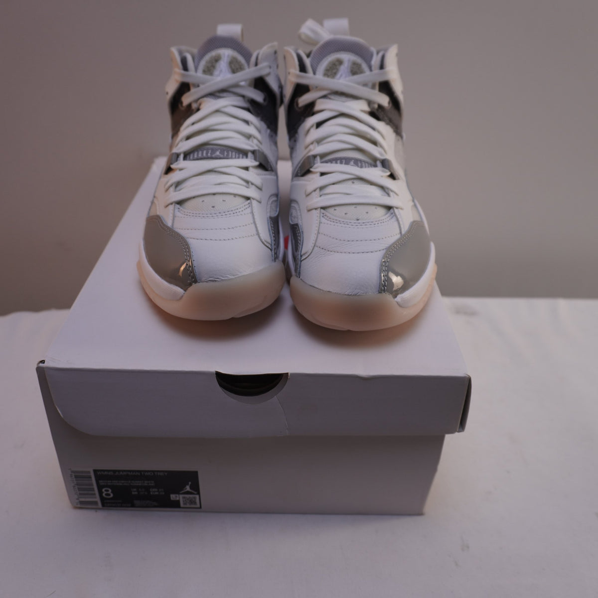 Zapatillas Jordan para Hombre Usadas - Blancas, Talla 39