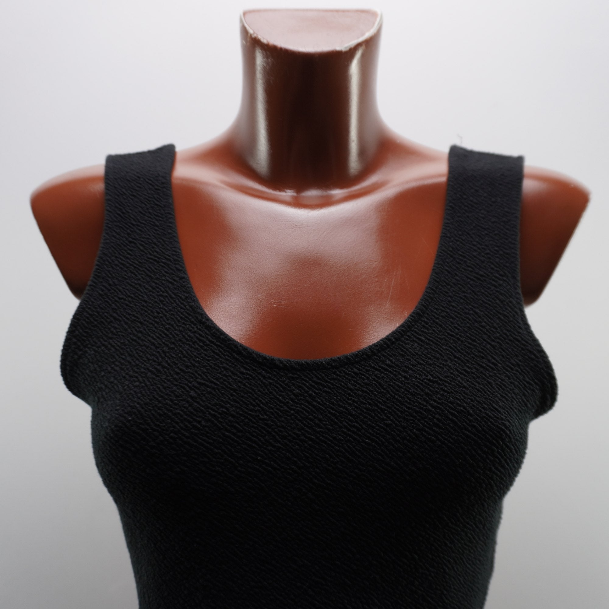Camiseta Sin Mangas Calvin Klein para Mujer - Negra, M, Usada en Muy Buen Estado