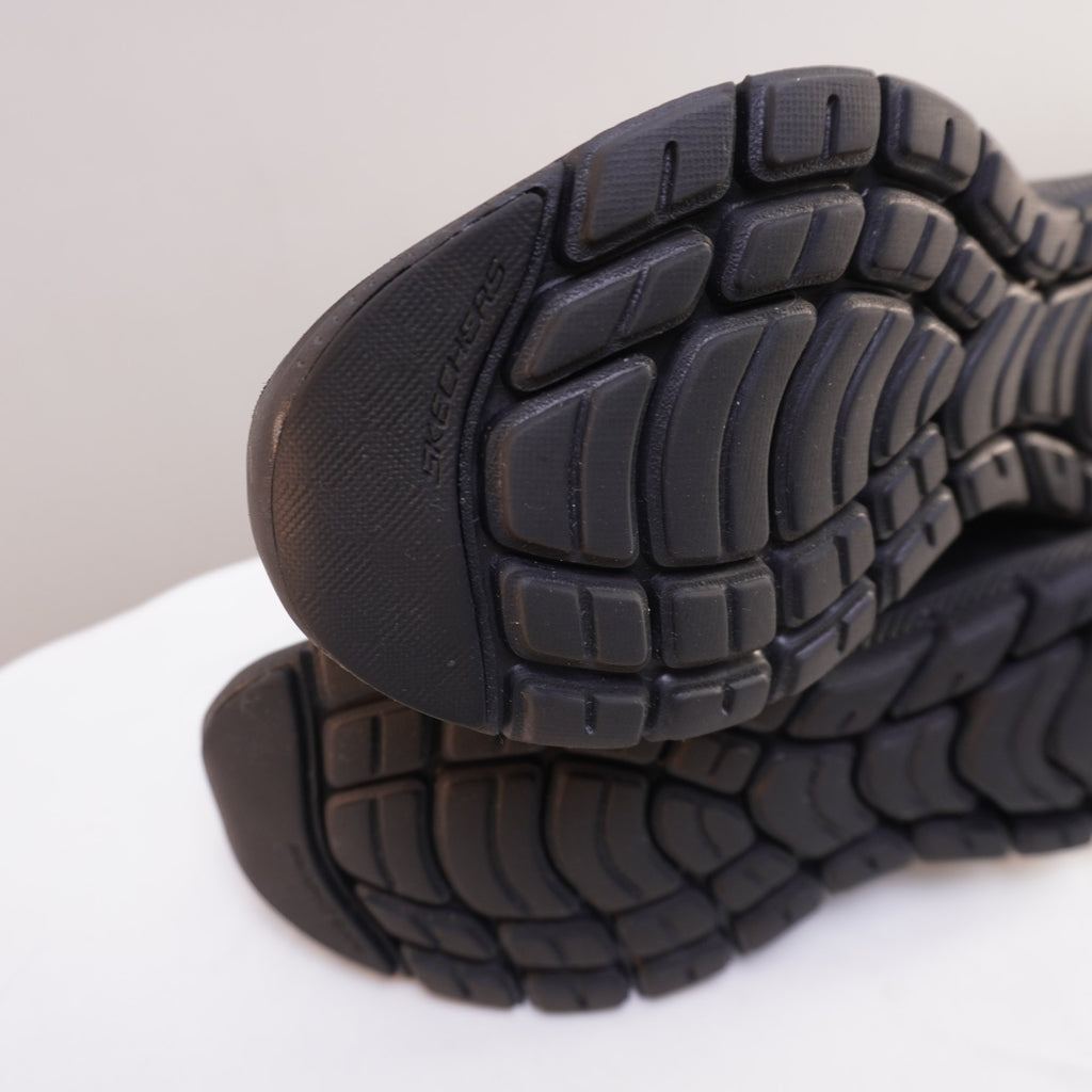 Zapatillas Skechers para Mujer Usadas - Negro, 40