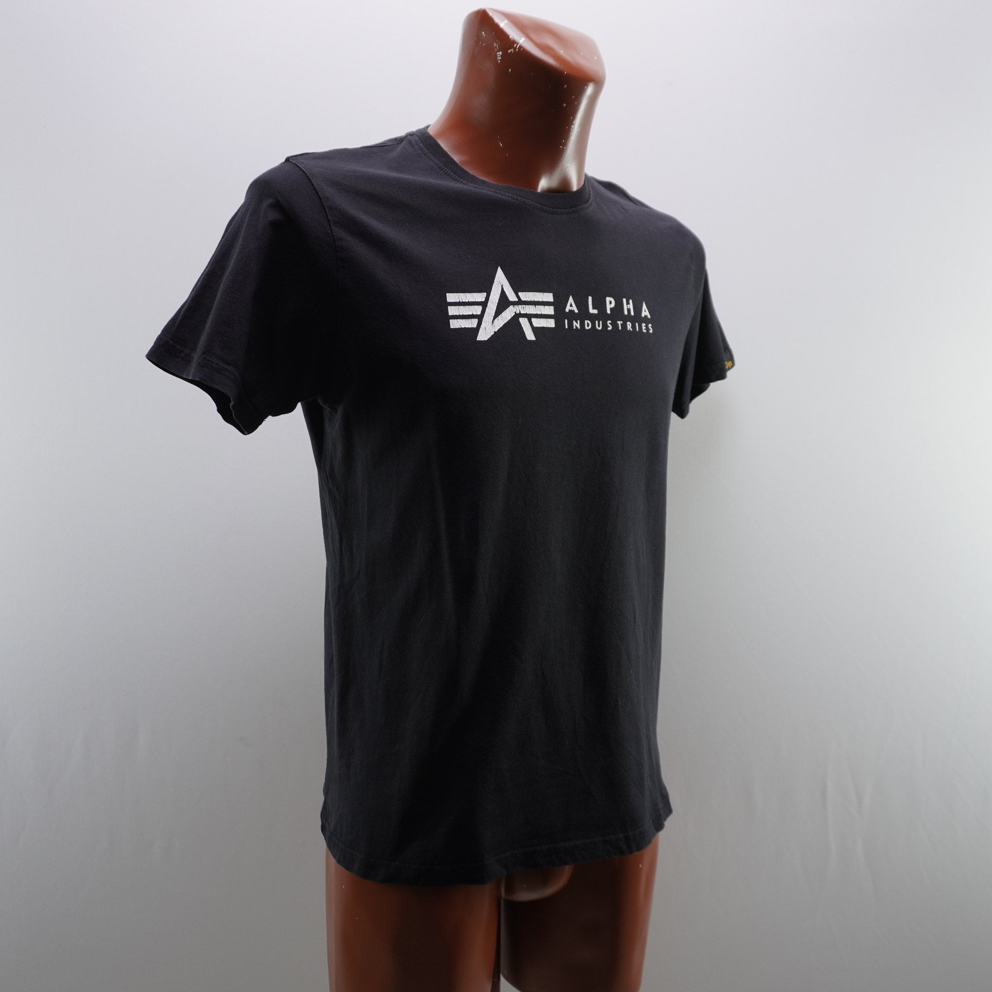 Camiseta de Manga Corta Alpha Industries para Hombre - Negra, M, Usada en Muy Buen Estado