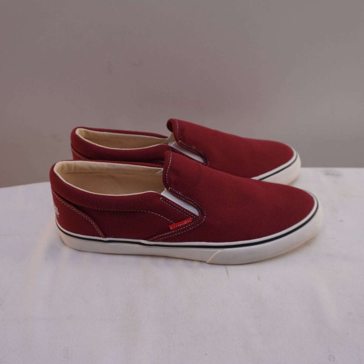 Zapatillas Rojas para Hombre Usadas - Talla 44