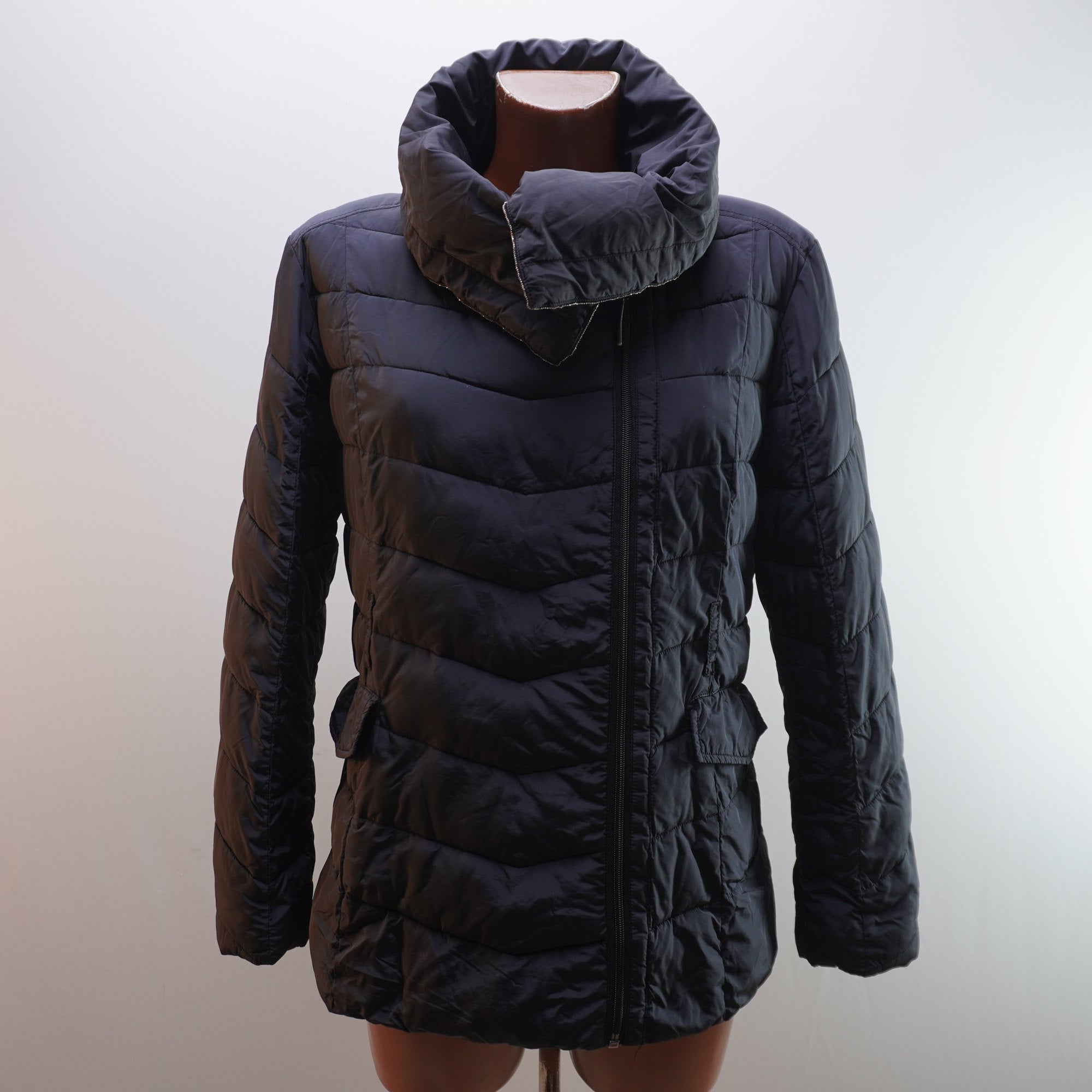 Parka Guess para Mujer Usada - Negra, L