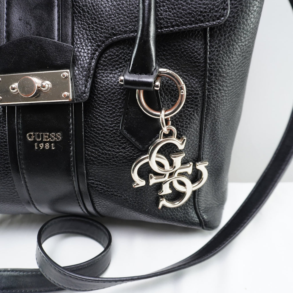 Bolso Baguette Guess para Mujeres Usado - Muy Buen Estado