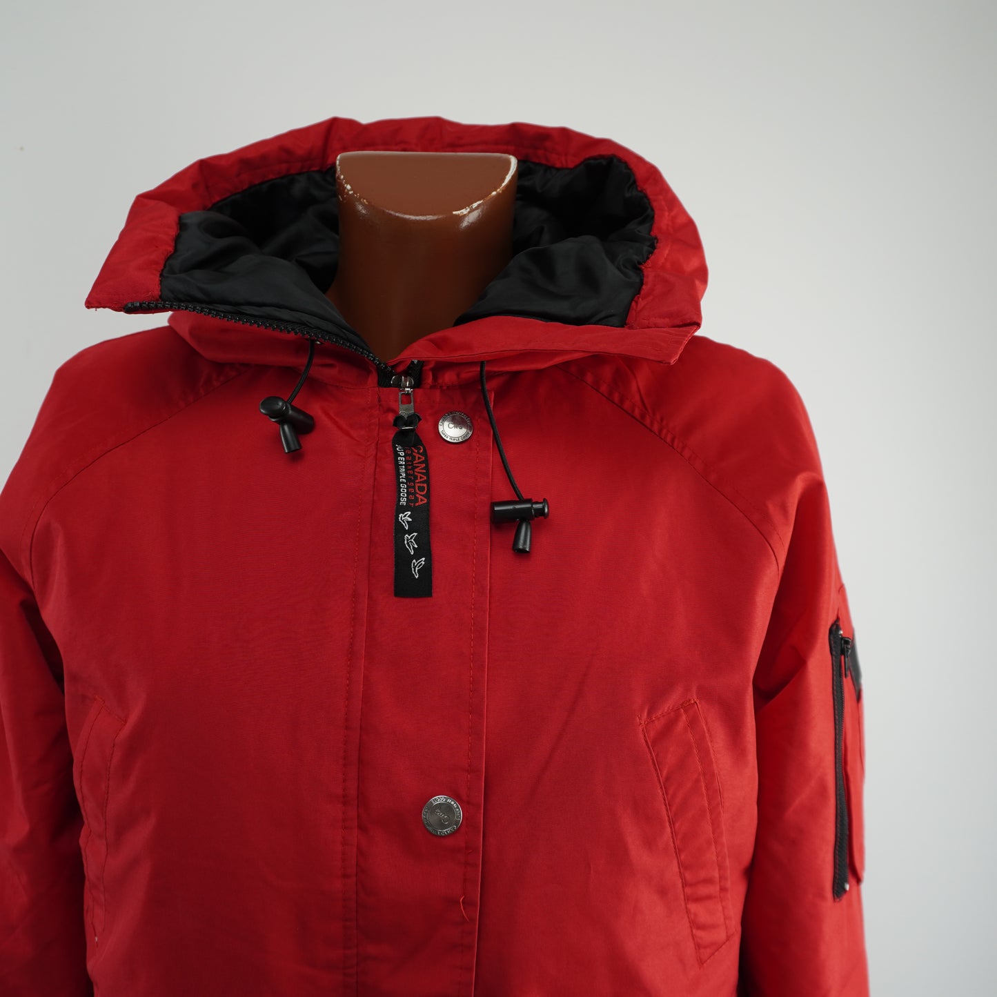 Damenjacke Kanada. Rot. M. Gebraucht. Gut