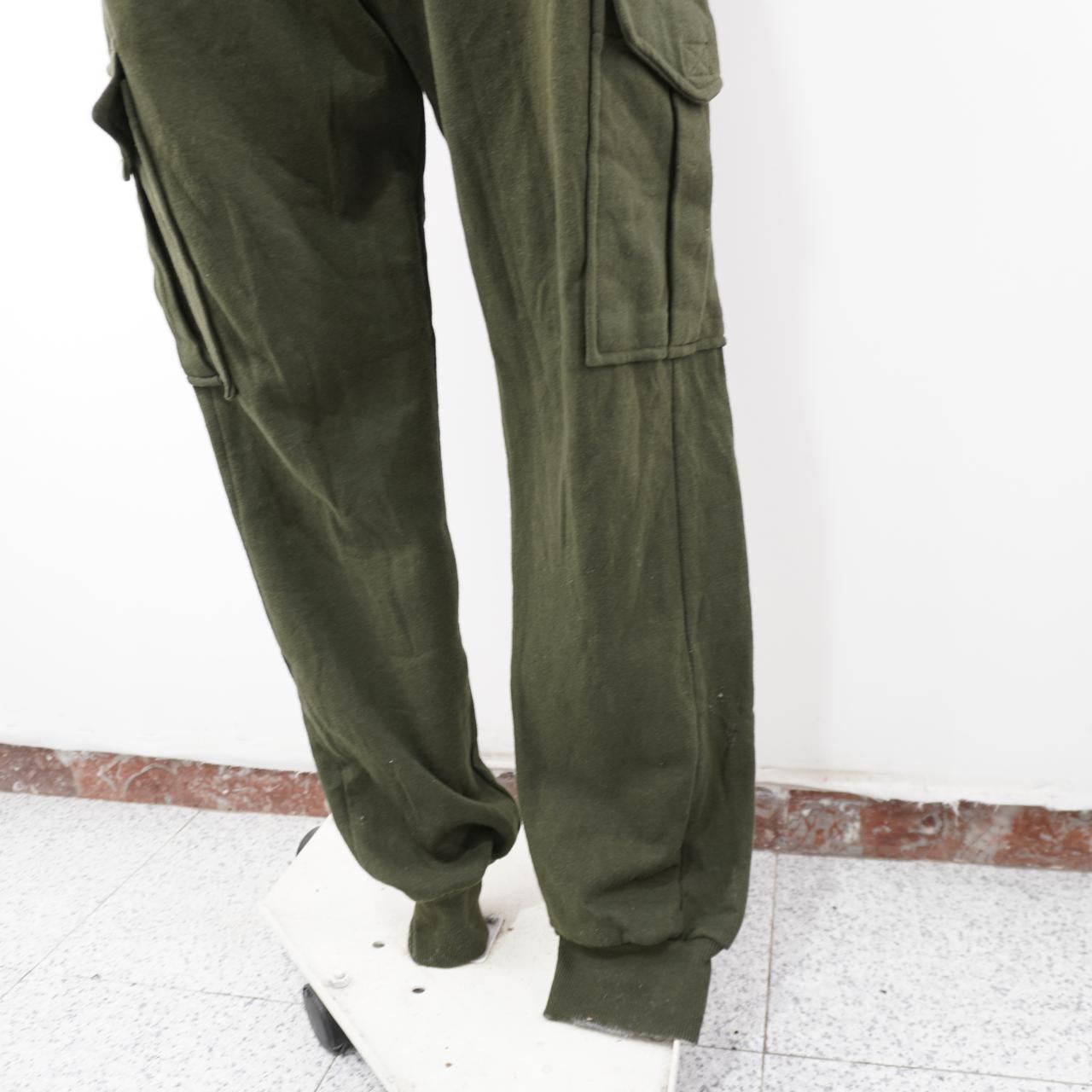 Pantalones de hombre Amaci &amp; Sans. Color caqui. Talla M. Usado. Buen estado