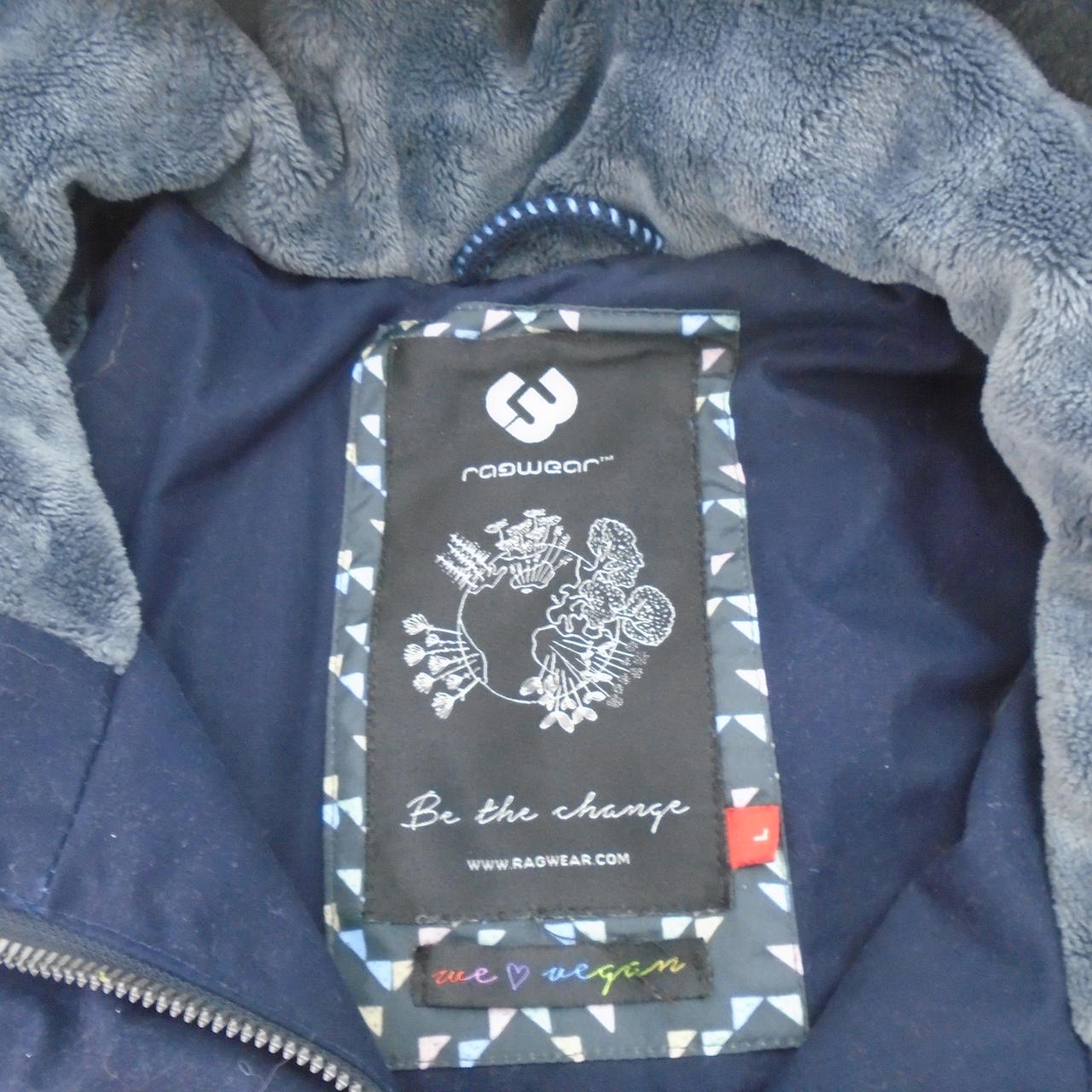 Parka de mujer Ragwear. Azul oscuro. L.Usado. Bien