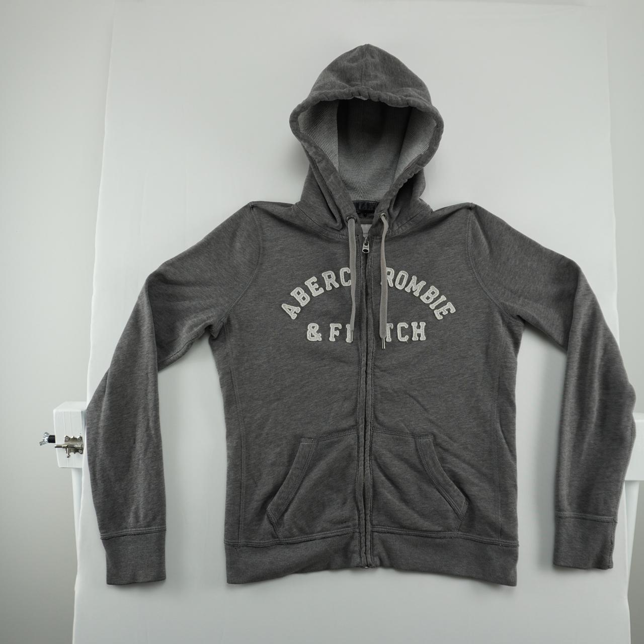 Sudadera con capucha para mujer Abercrombie &amp; Fitch. Gris. Talla L. Usada. En buen estado.