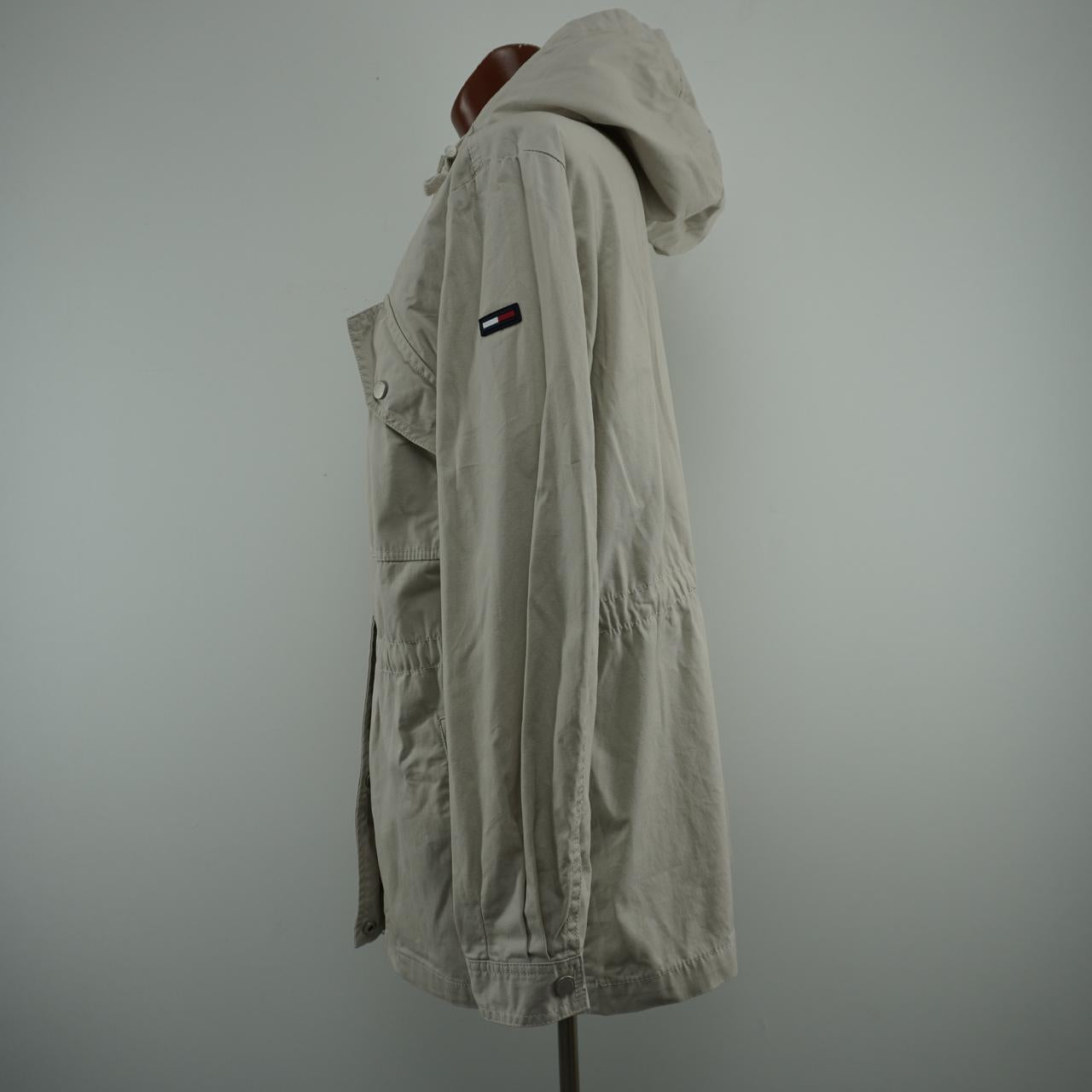 Parka Tommy Hilfiger para mujer. Gris. Talla L. Usada. Buena calidad