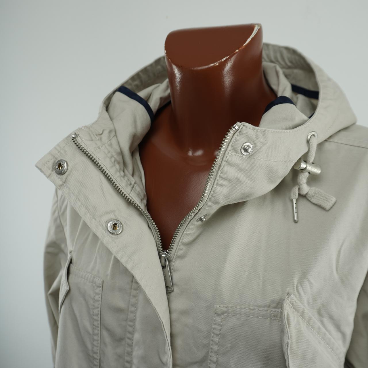 Parka Tommy Hilfiger para mujer. Gris. Talla L. Usada. Buena calidad