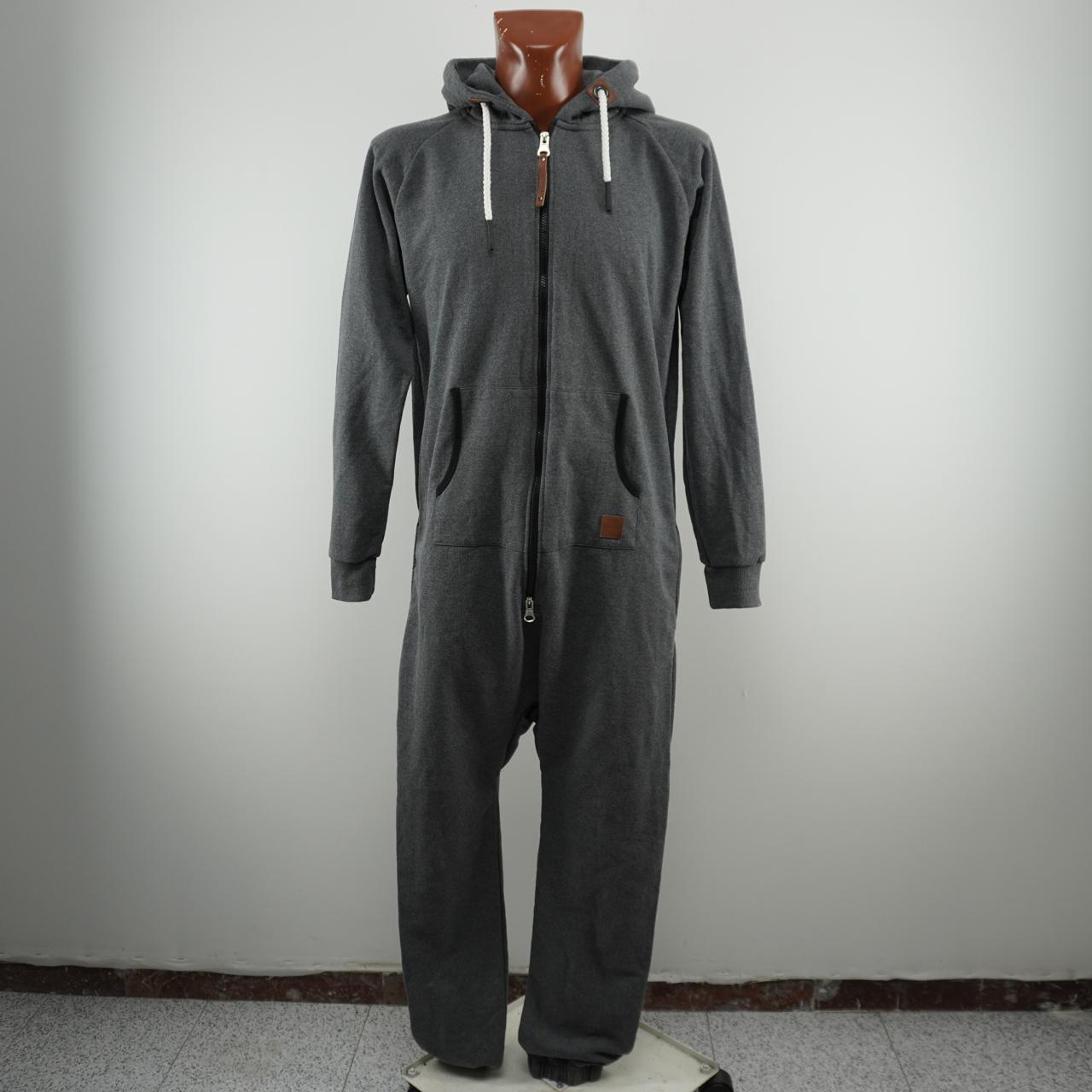 Sudaderas y pantalones de una pieza para hombre Amaci &amp; sans. Gris. Talla L. Usado. Buen estado