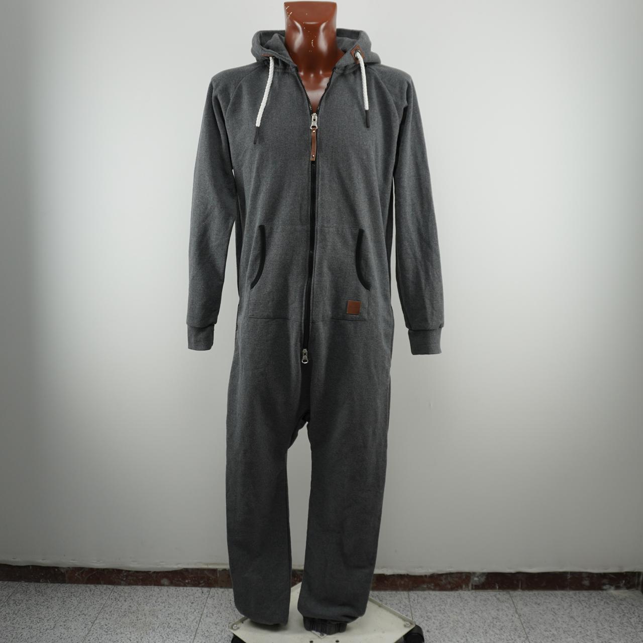 Sudaderas y pantalones de una pieza para hombre Amaci &amp; sans. Gris. Talla L. Usado. Buen estado