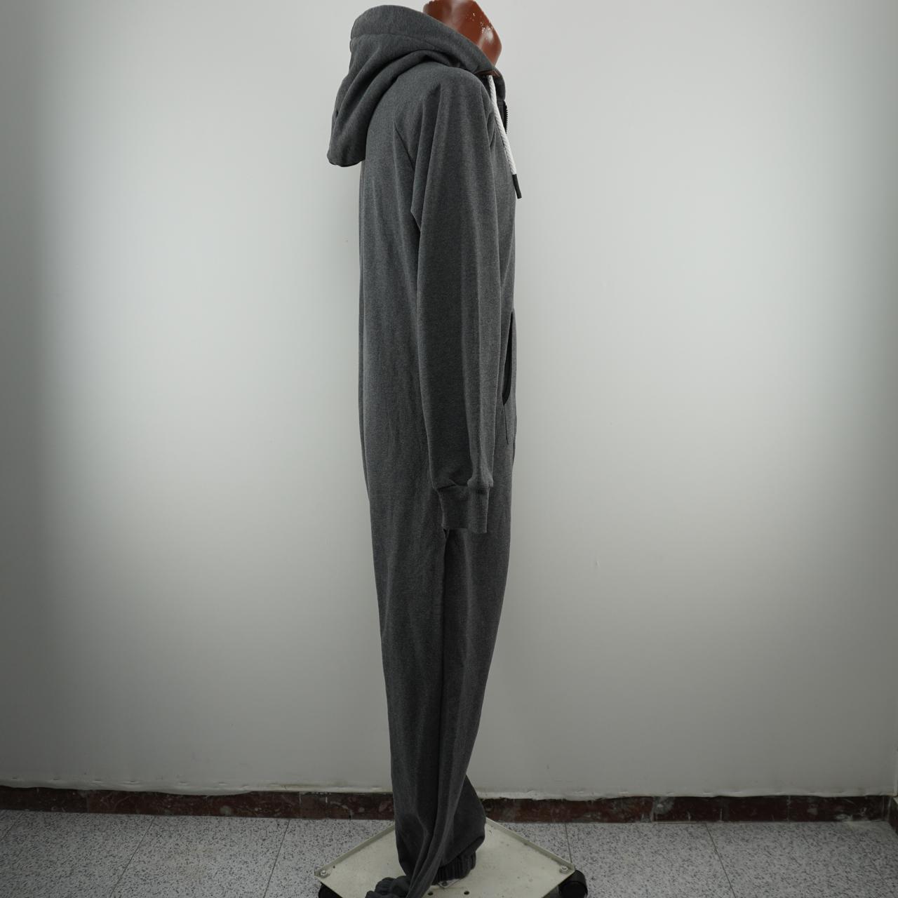 Sudaderas y pantalones de una pieza para hombre Amaci &amp; sans. Gris. Talla L. Usado. Buen estado