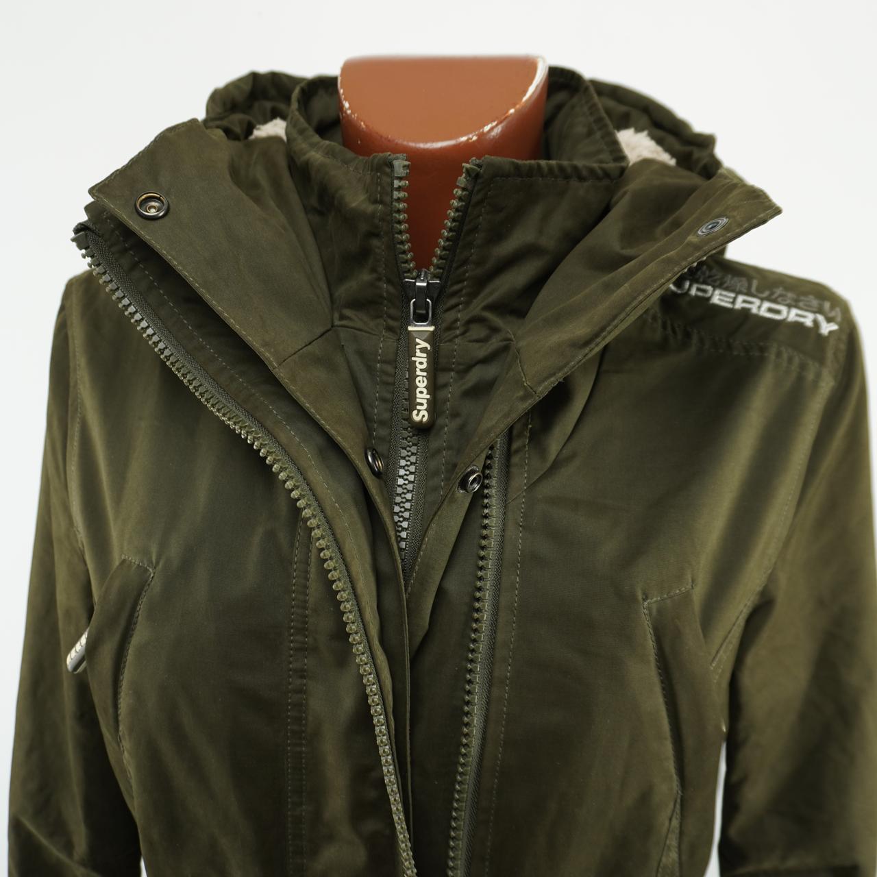 Parka para mujer Superdry. Caqui. L.Usado. Bien