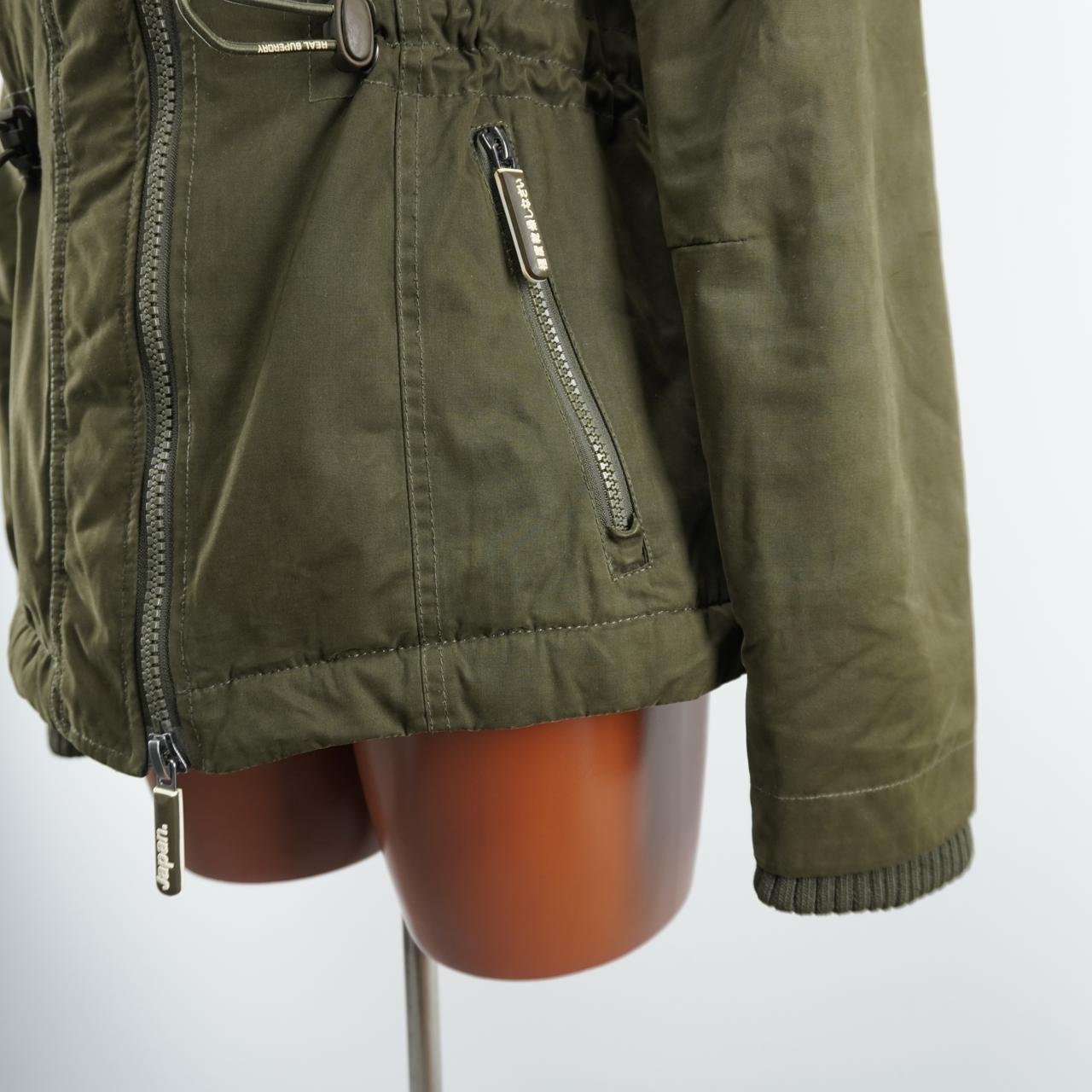 Parka para mujer Superdry. Caqui. L.Usado. Bien