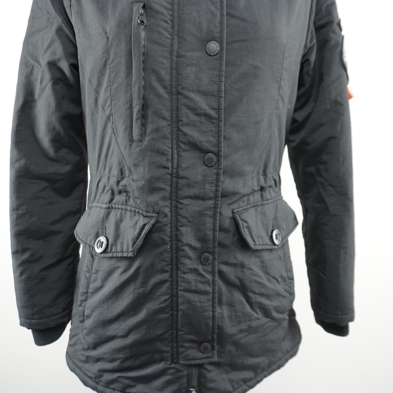 Parka para mujer Superdry. Negro. M.Usado. Bien