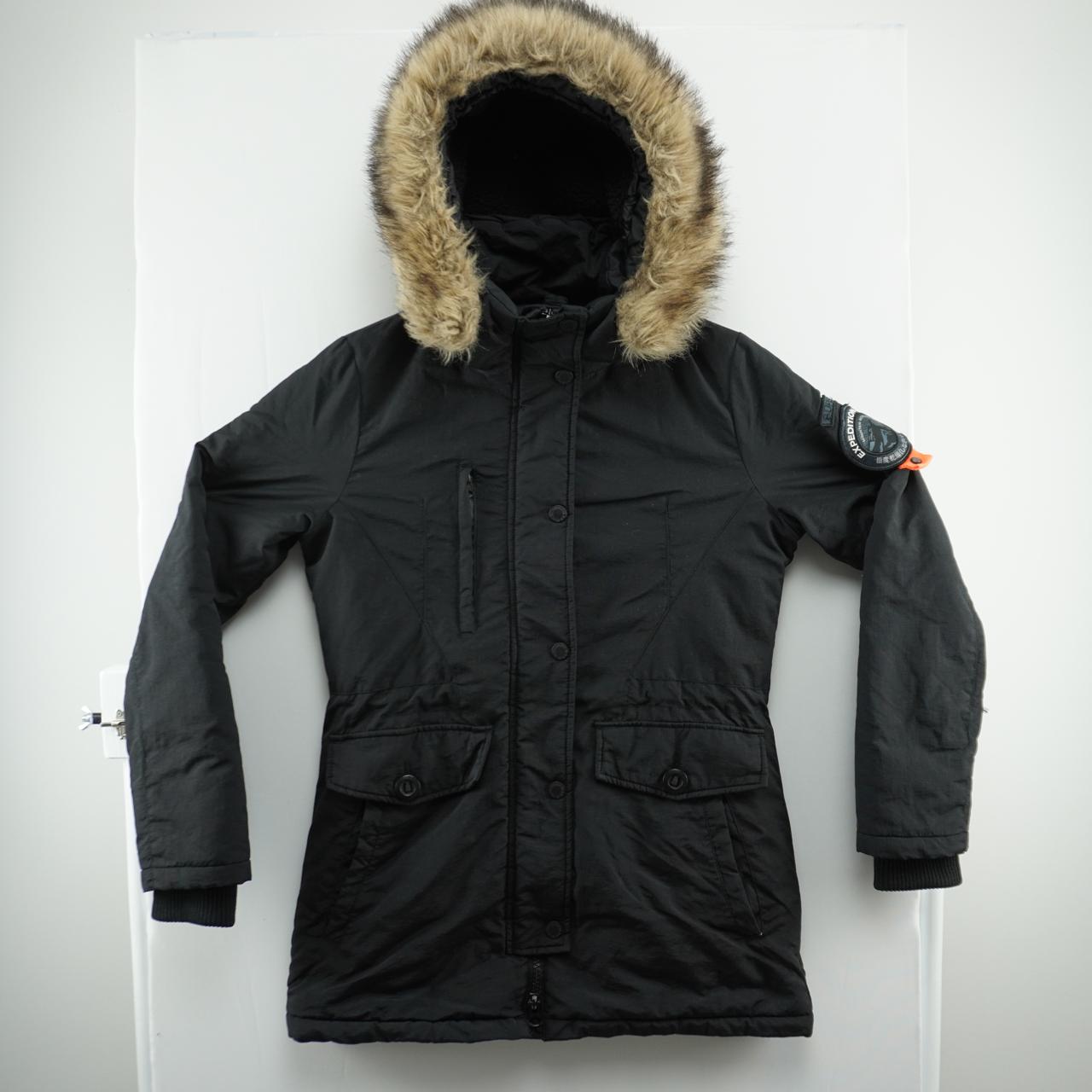 Parka para mujer Superdry. Negro. M.Usado. Bien