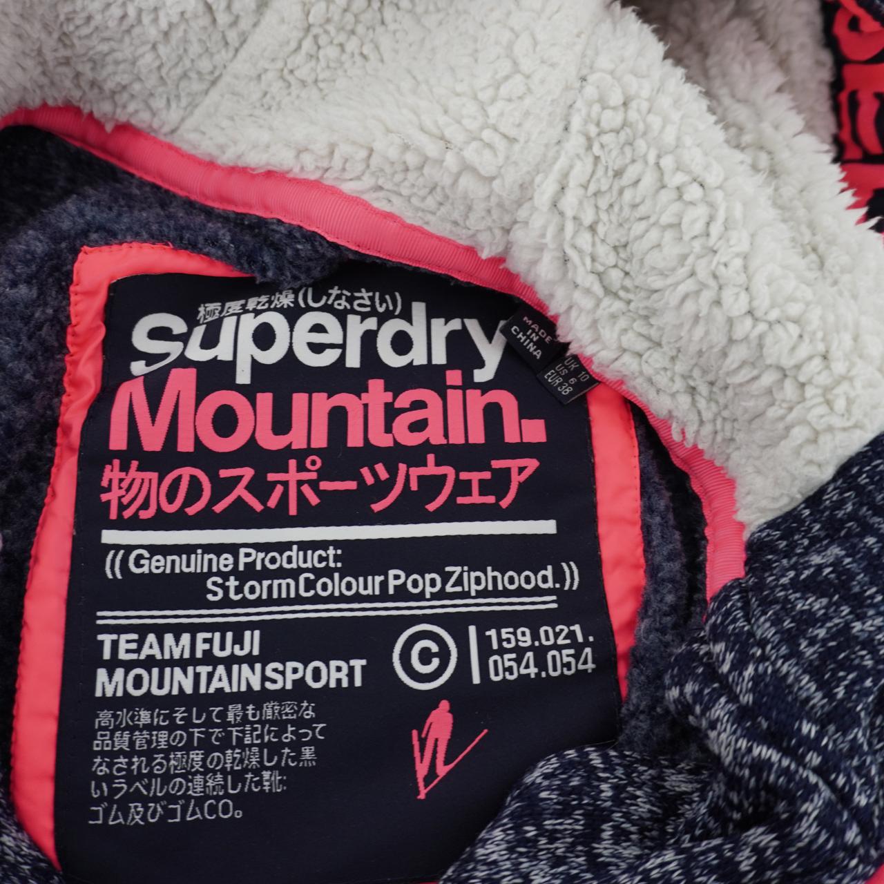 Sudadera con capucha para mujer Superdry. Azul oscuro. M. Usado. Bien