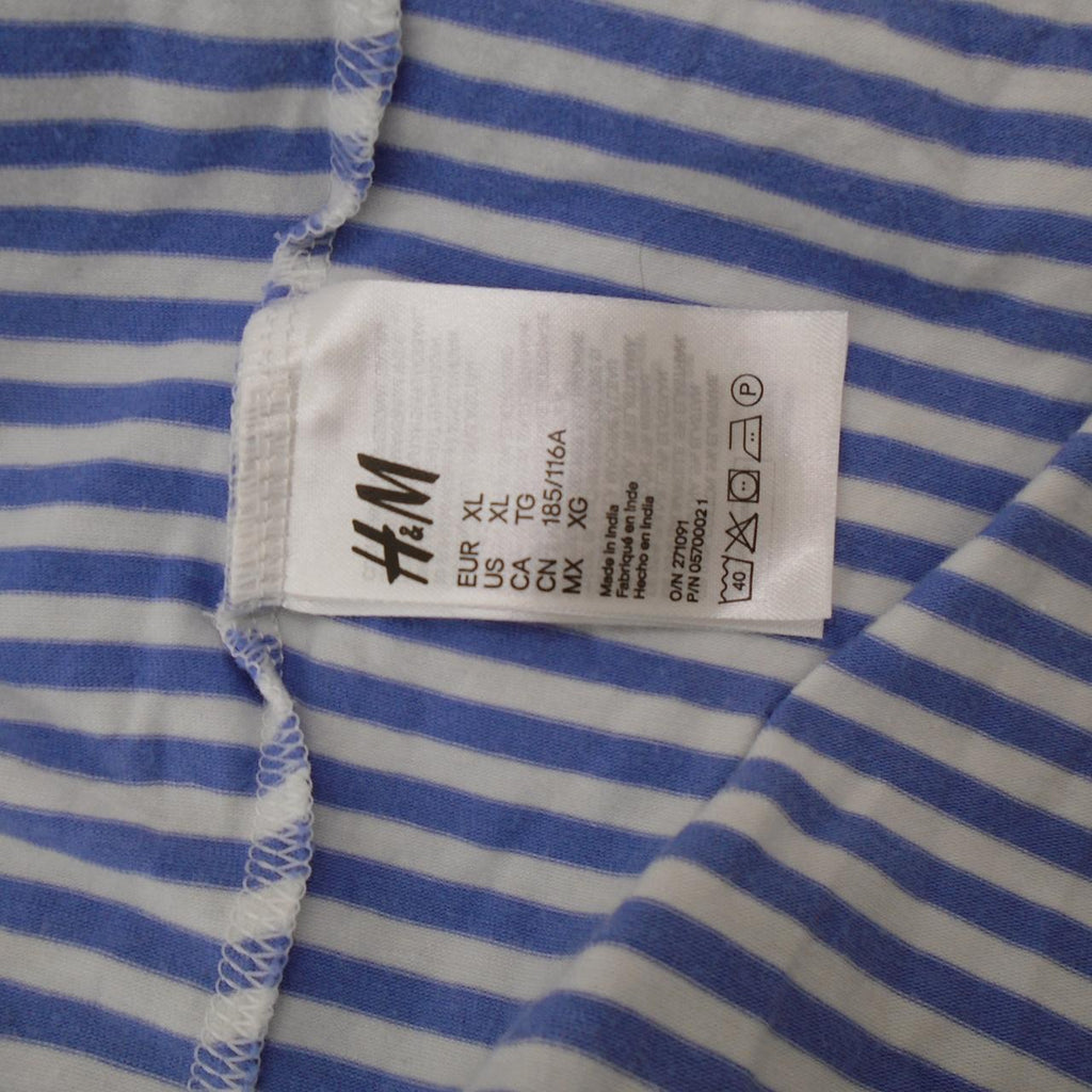 Camiseta Hombre H&amp;M. Multicolor. SG. Usado. Muy bien