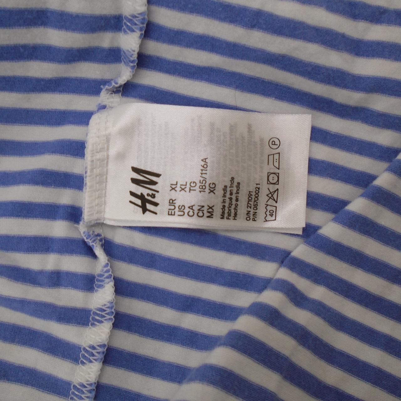 Camiseta Hombre H&amp;M. Multicolor. SG. Usado. Muy bien