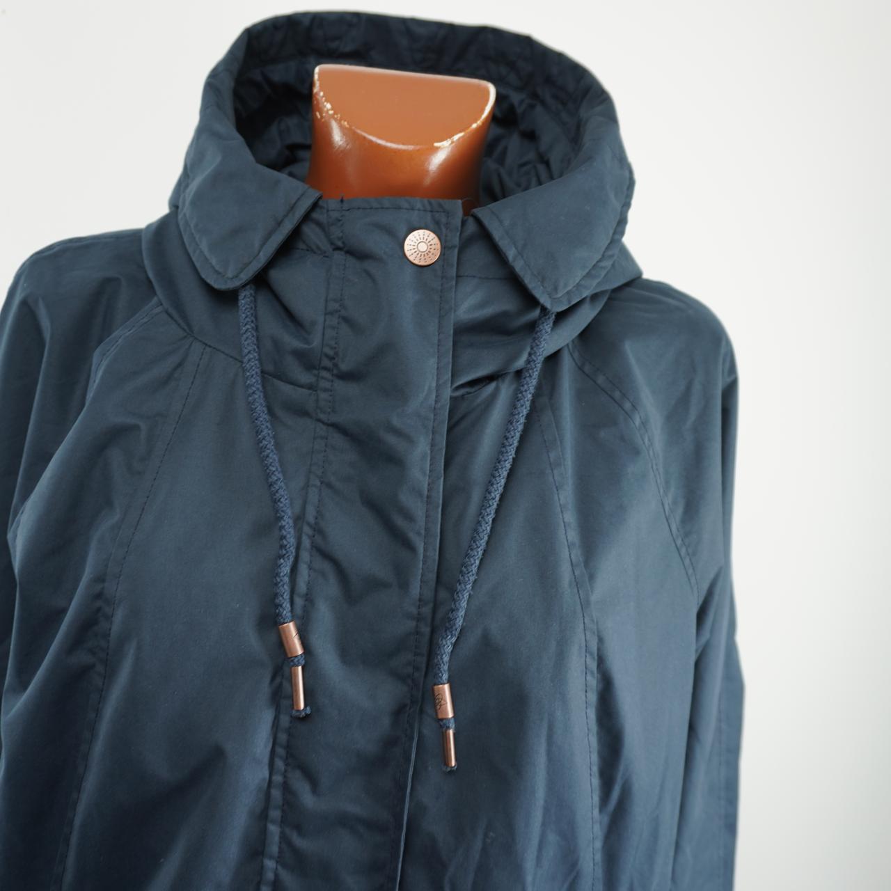 Parka de mujer Ragwear. Azul oscuro. SG. Usado. Bien