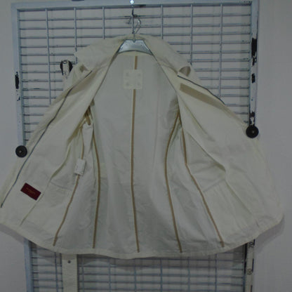 Chaqueta de mujer Burberry. Blanca. XXL. Usada. En buen estado