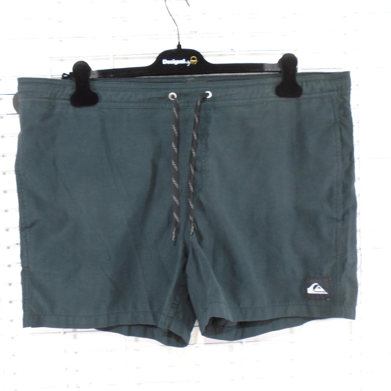 Men's Shorts Quiksilver. Grey. L. Used. Good