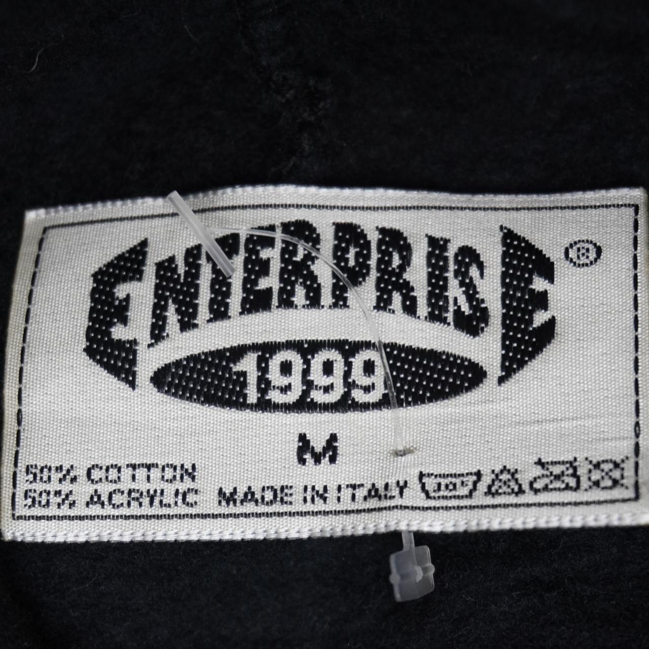 Sudadera con capucha para mujer Enterpris. Negra. M. Usada. Buena calidad