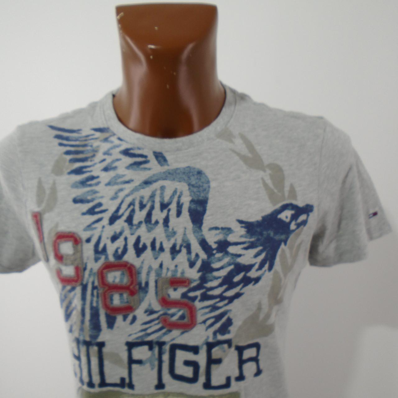 Camiseta Hombre Tommy Hilfiger. Gris. M. Usado. Muy bien