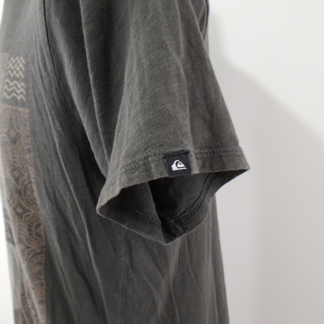 Men's T-Shirt Quiksilver. Grey. M. Used. Good