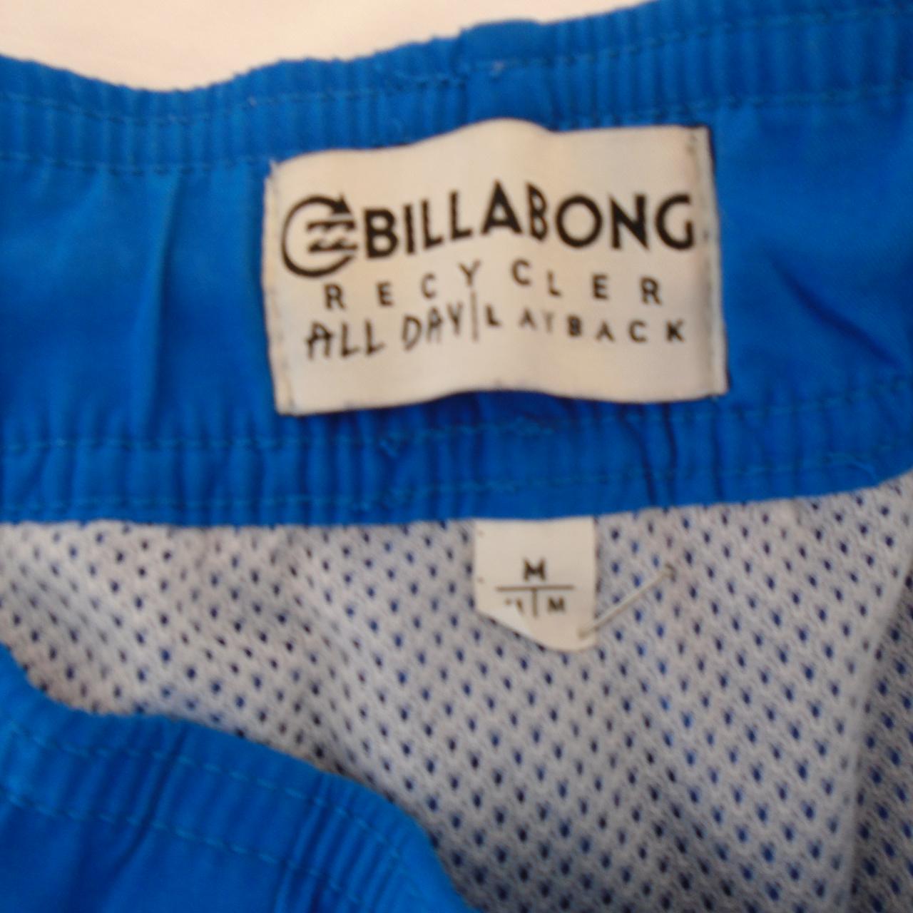 Pantalones cortos para hombre Billabong. Azul. M. Usado. Bien
