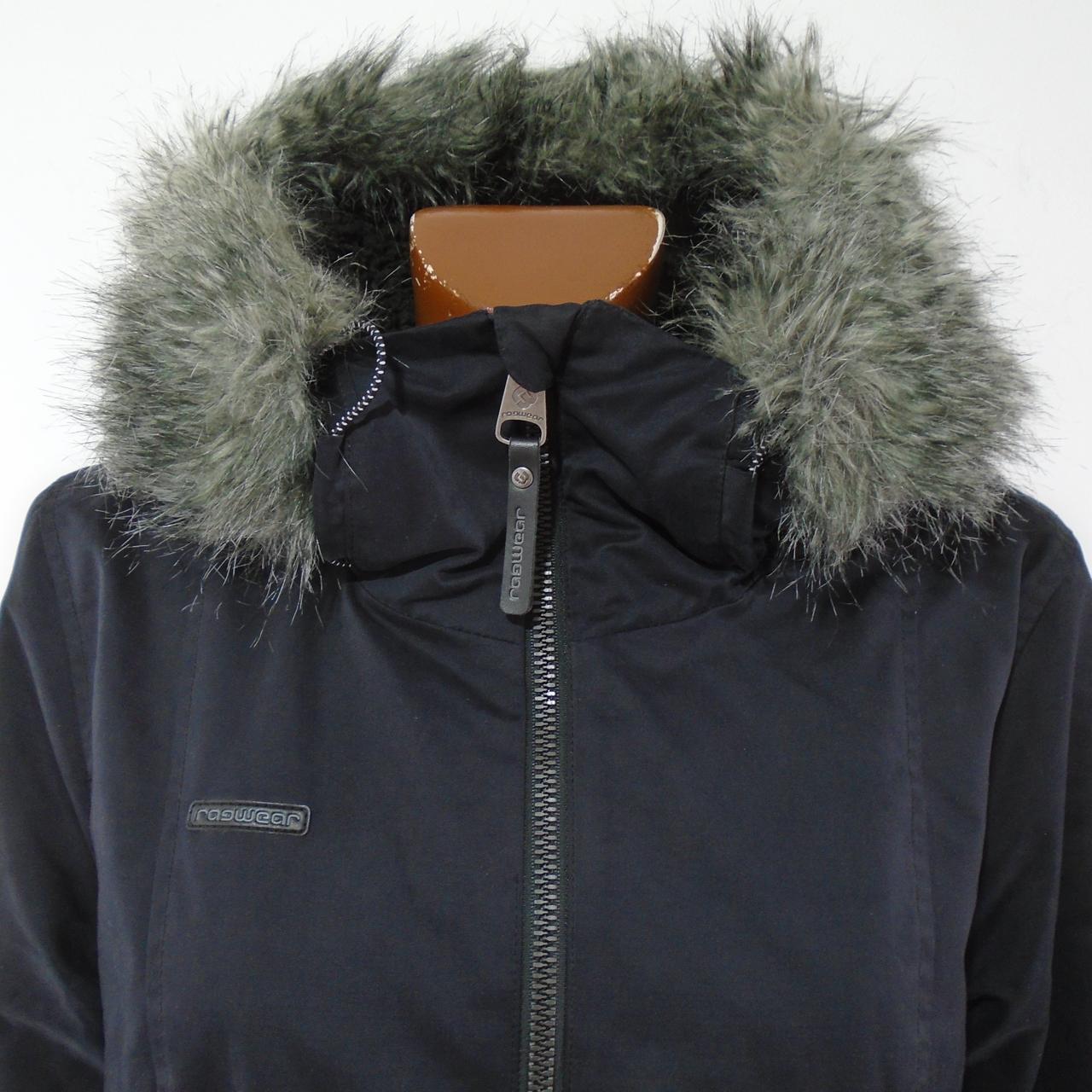 Parka de mujer Ragwear. Negro. SG. Usado. Bien