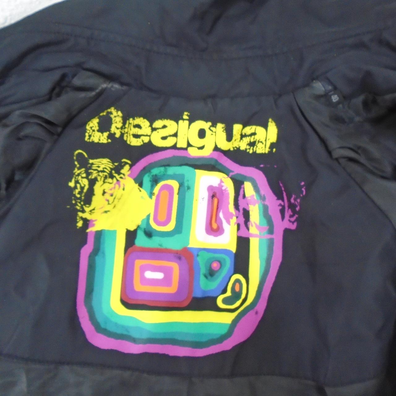 Abrigo de Mujer Desigual. Negro. L. Usado. Muy bien