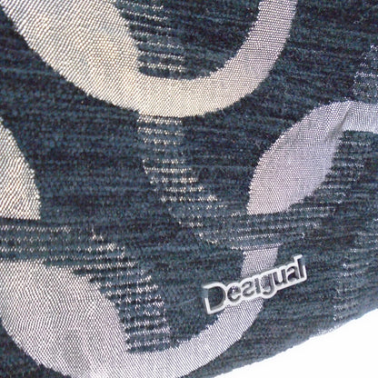 Abrigo de Mujer Desigual. Negro. XXXXL. Usado. Bien