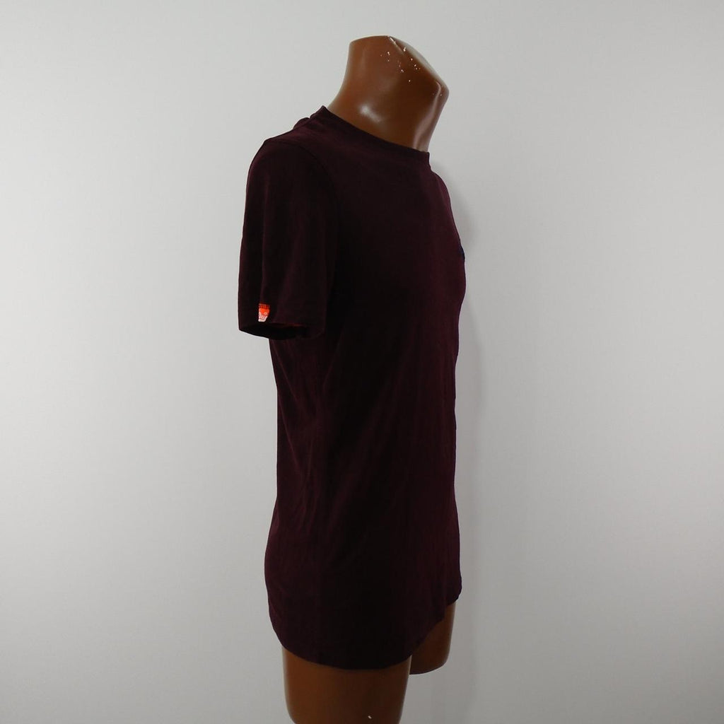 Men's T-Shirt Superdry. Bordeaux. S. Used. Good
