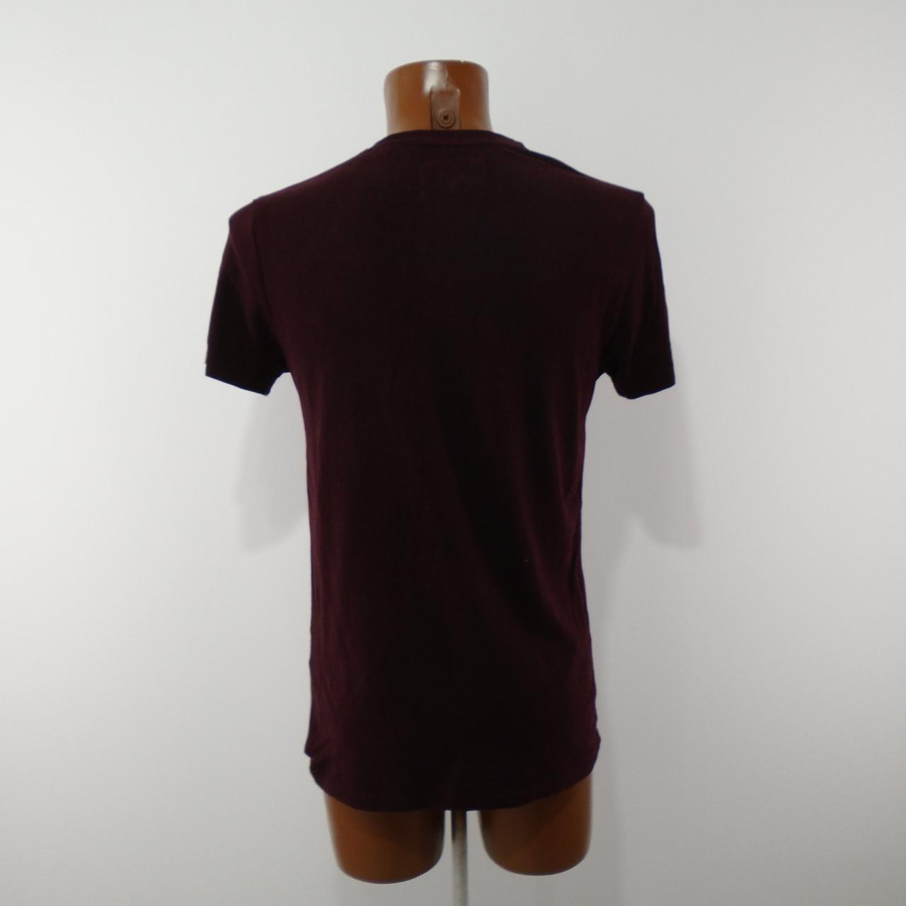 Men's T-Shirt Superdry. Bordeaux. S. Used. Good