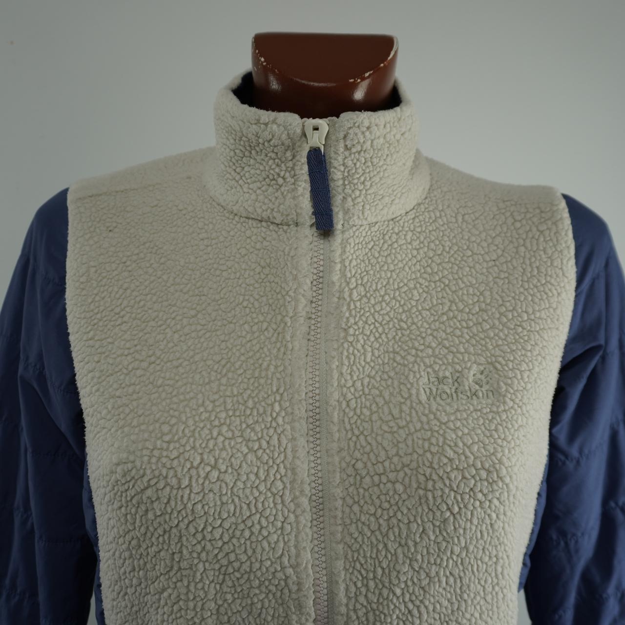 Chaqueta de mujer Jack Wolfskin. Azul. Talla S. Usada. En buen estado.