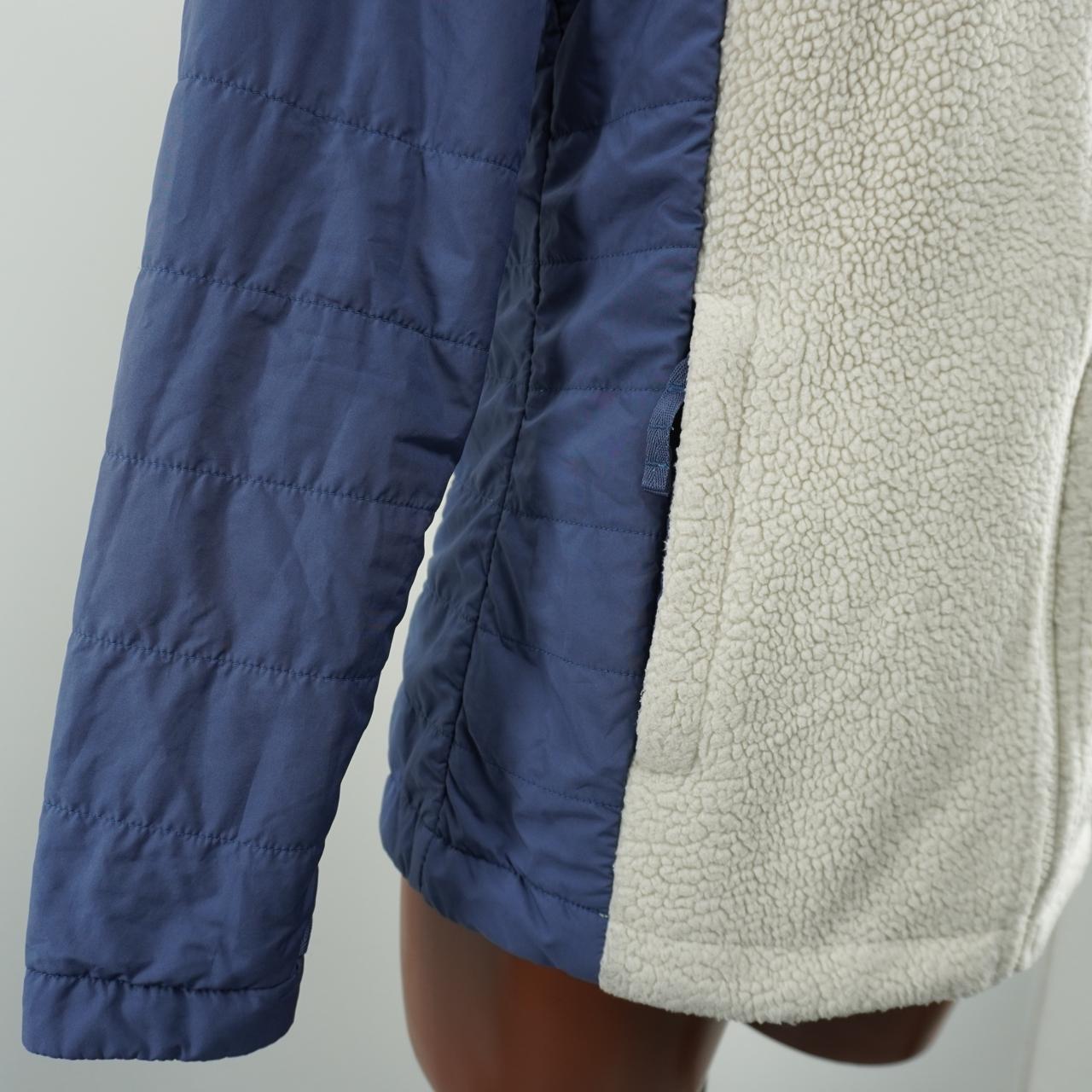 Chaqueta de mujer Jack Wolfskin. Azul. Talla S. Usada. En buen estado.