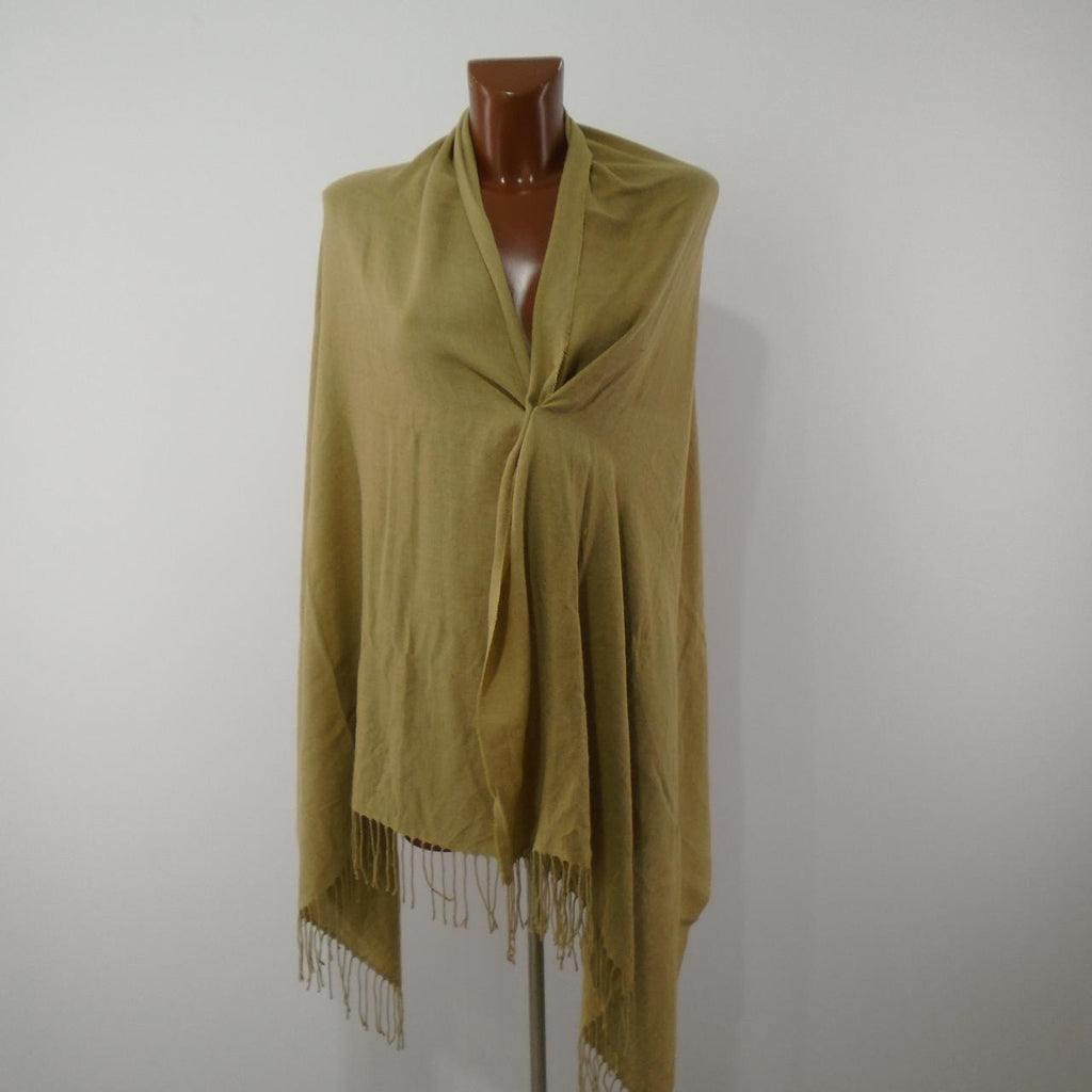 Ropa y accesorios para mujer Italia Moda. Beige. L. Usado. Bien