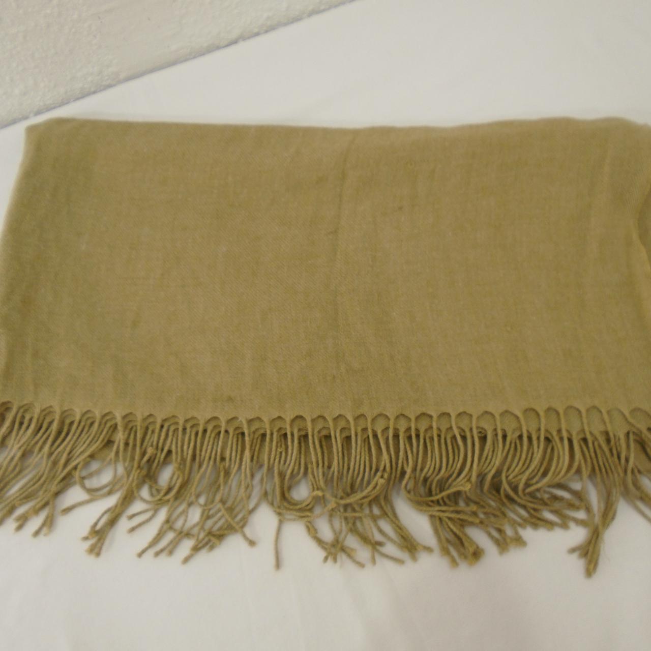 Ropa y accesorios para mujer Italia Moda. Beige. L. Usado. Bien