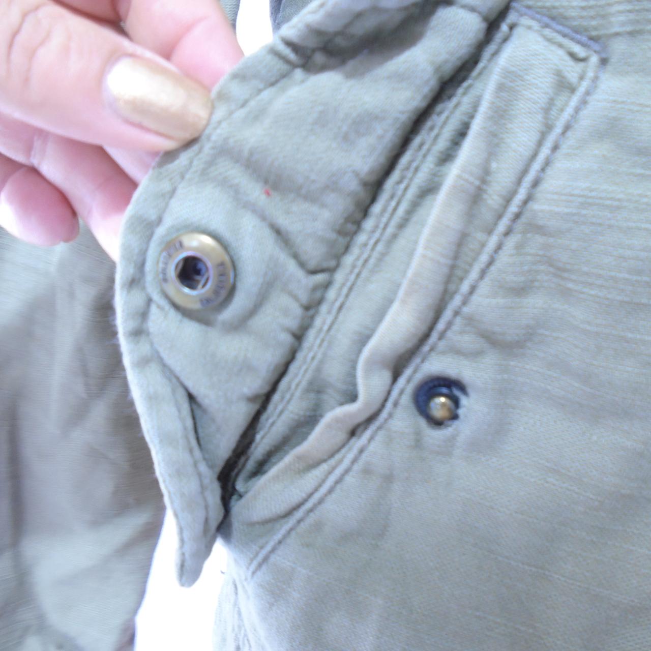 Chaqueta de mujer Hollister. Caqui. M. Usado. Bien