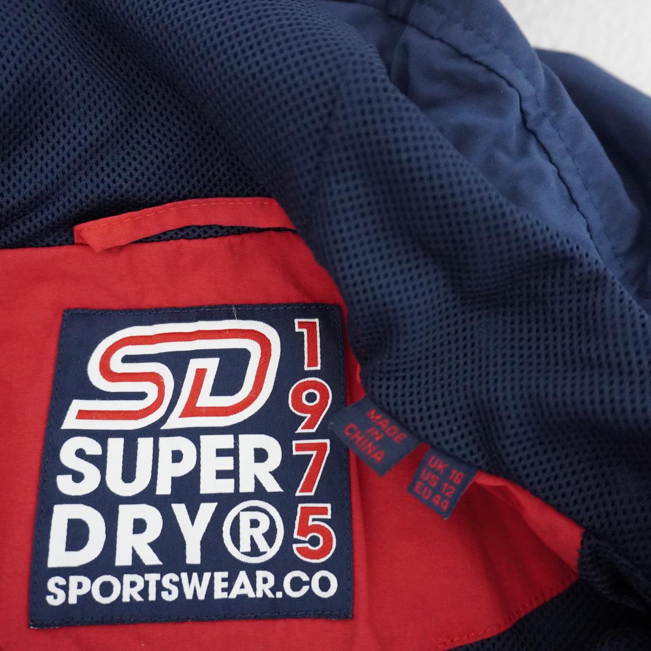 Chaqueta de mujer Superdry. Multicolor. XXL. Usada. En buen estado