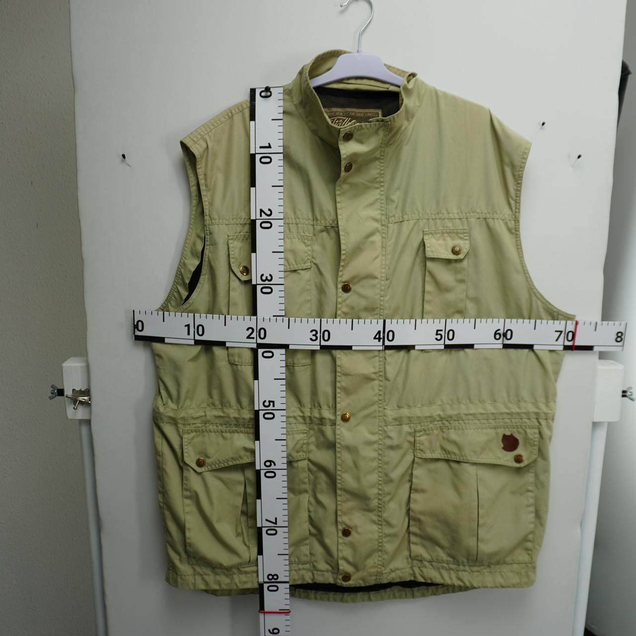 Chaleco Fjallraven para hombre. Beige. Talla XL. Usado. En buen estado.