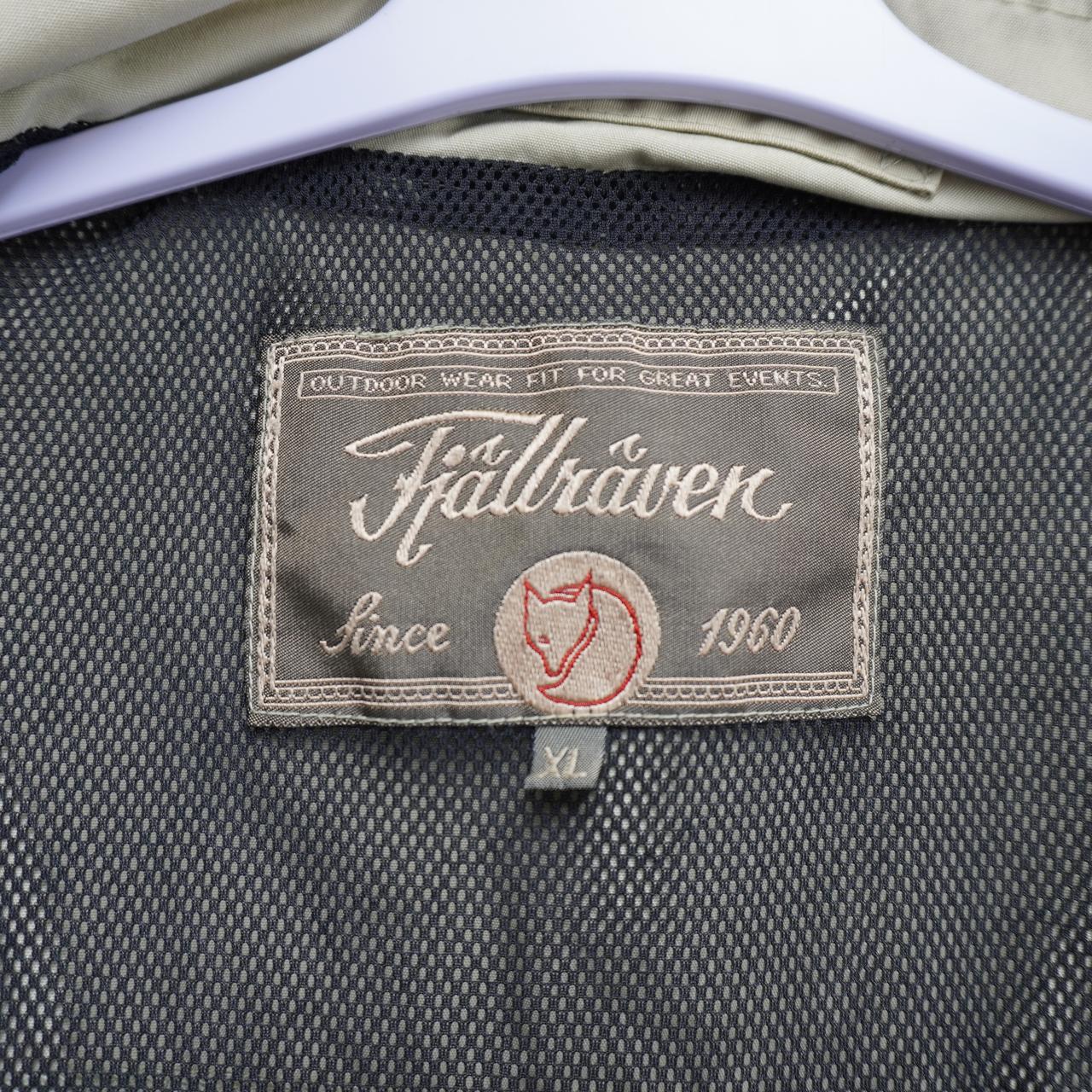 Chaleco Fjallraven para hombre. Beige. Talla XL. Usado. En buen estado.