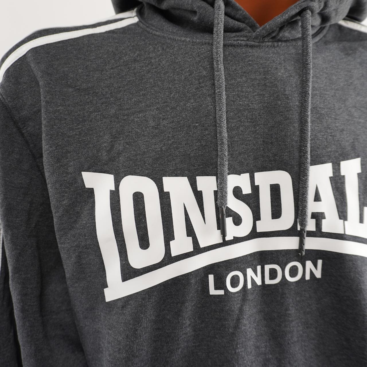 Sudadera con capucha de hombre Lonsdale. Negro. L.Usado. Bien