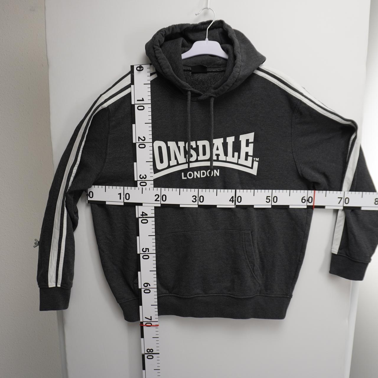 Sudadera con capucha de hombre Lonsdale. Negro. L.Usado. Bien