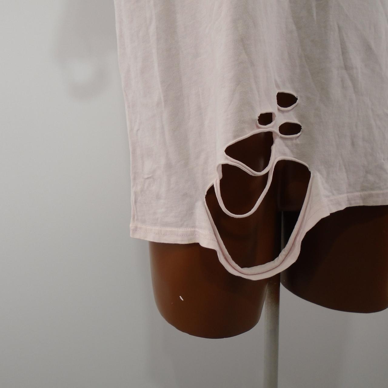 T-shirt homme Siksilk.  Rose.  M. Utilisé.  Bien