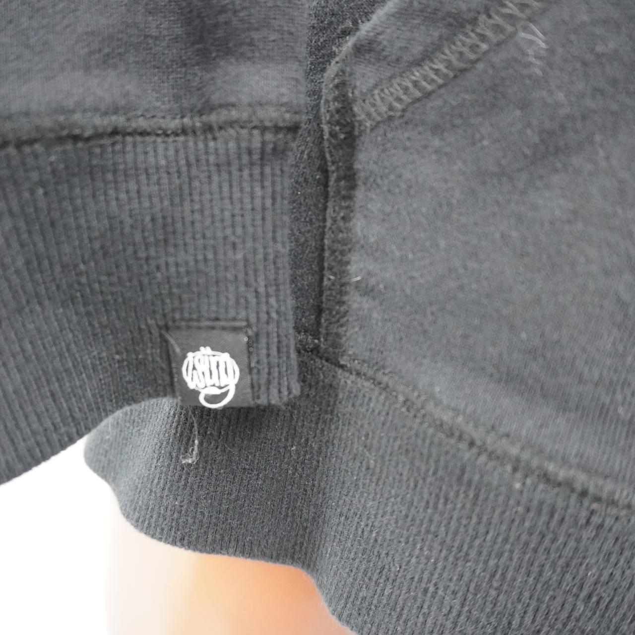 Sudadera con capucha para mujer Wrung. Negra. Talla L. Usada. En buen estado.