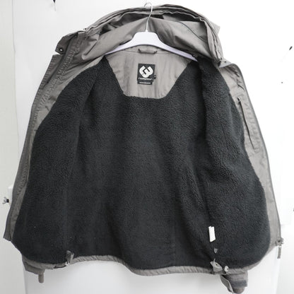 Parka de mujer Ragwear. Gris. M. Usado. Bien