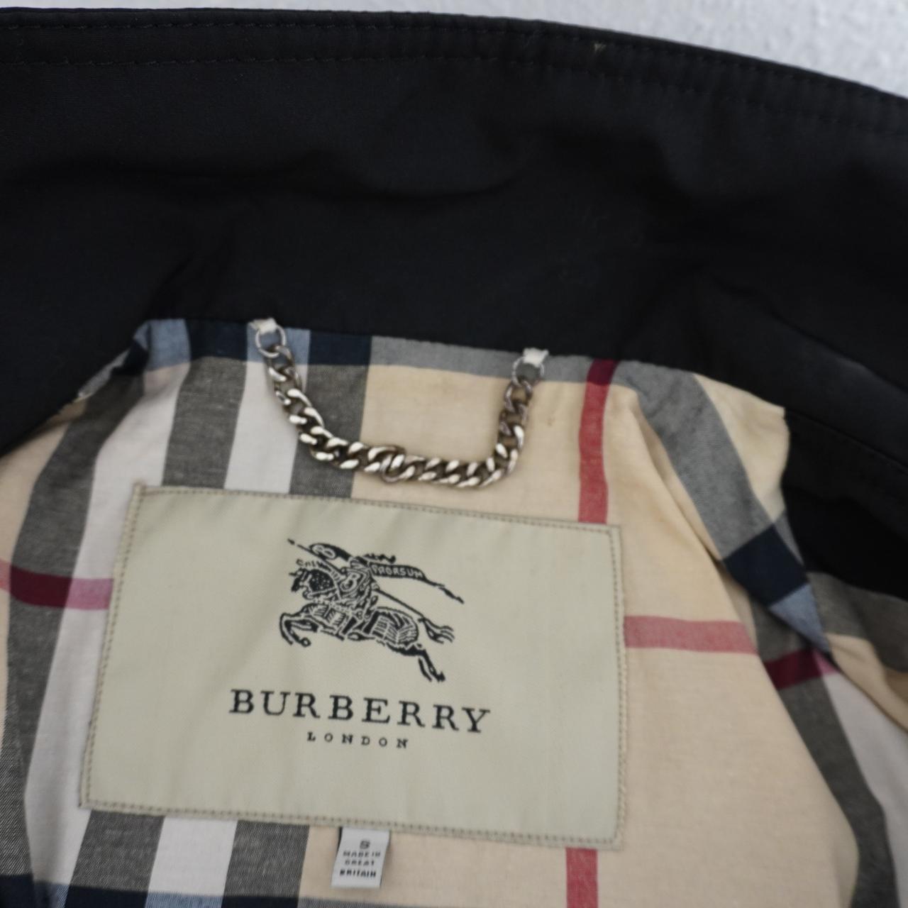 Women's Coat Burberry. Black. S. Used. Good